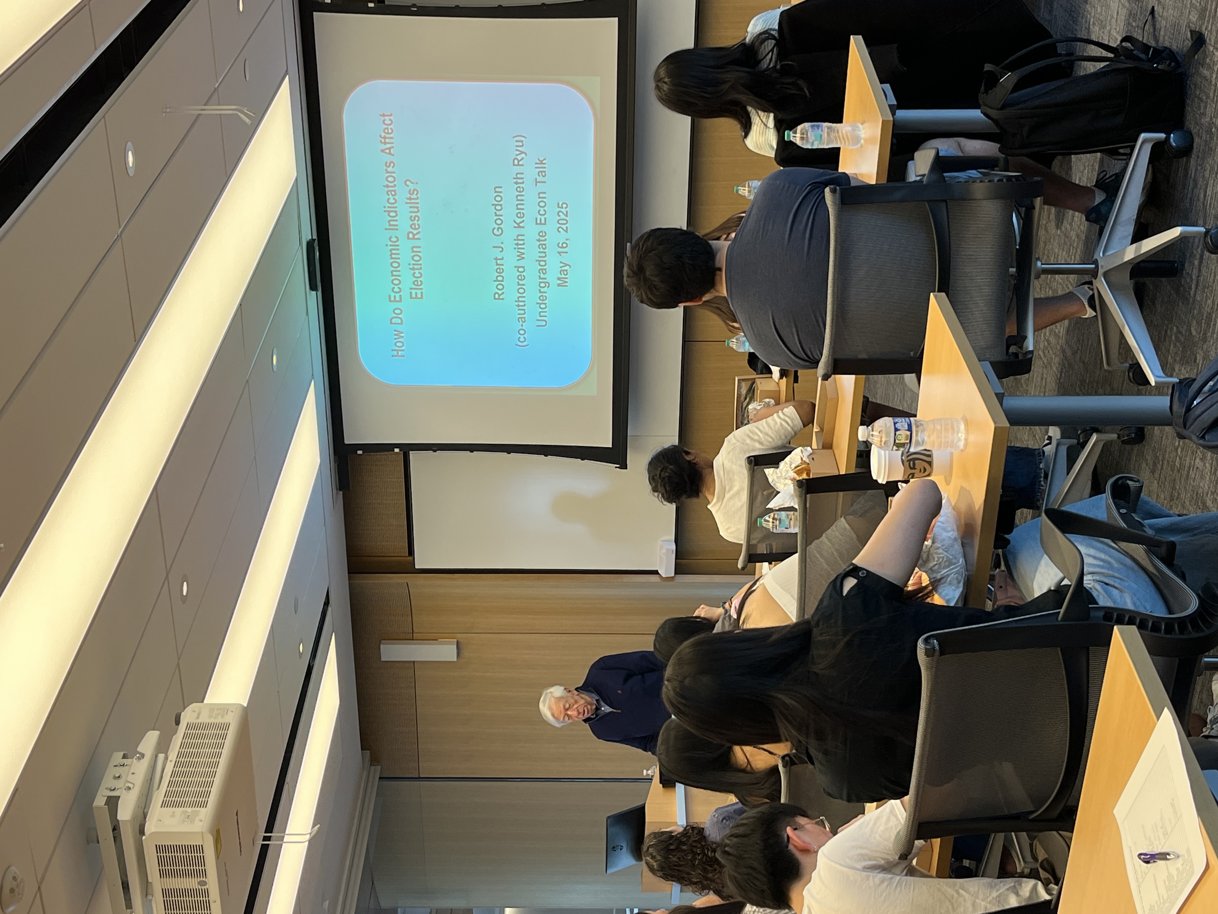 Bob Gordon presenting a lecture